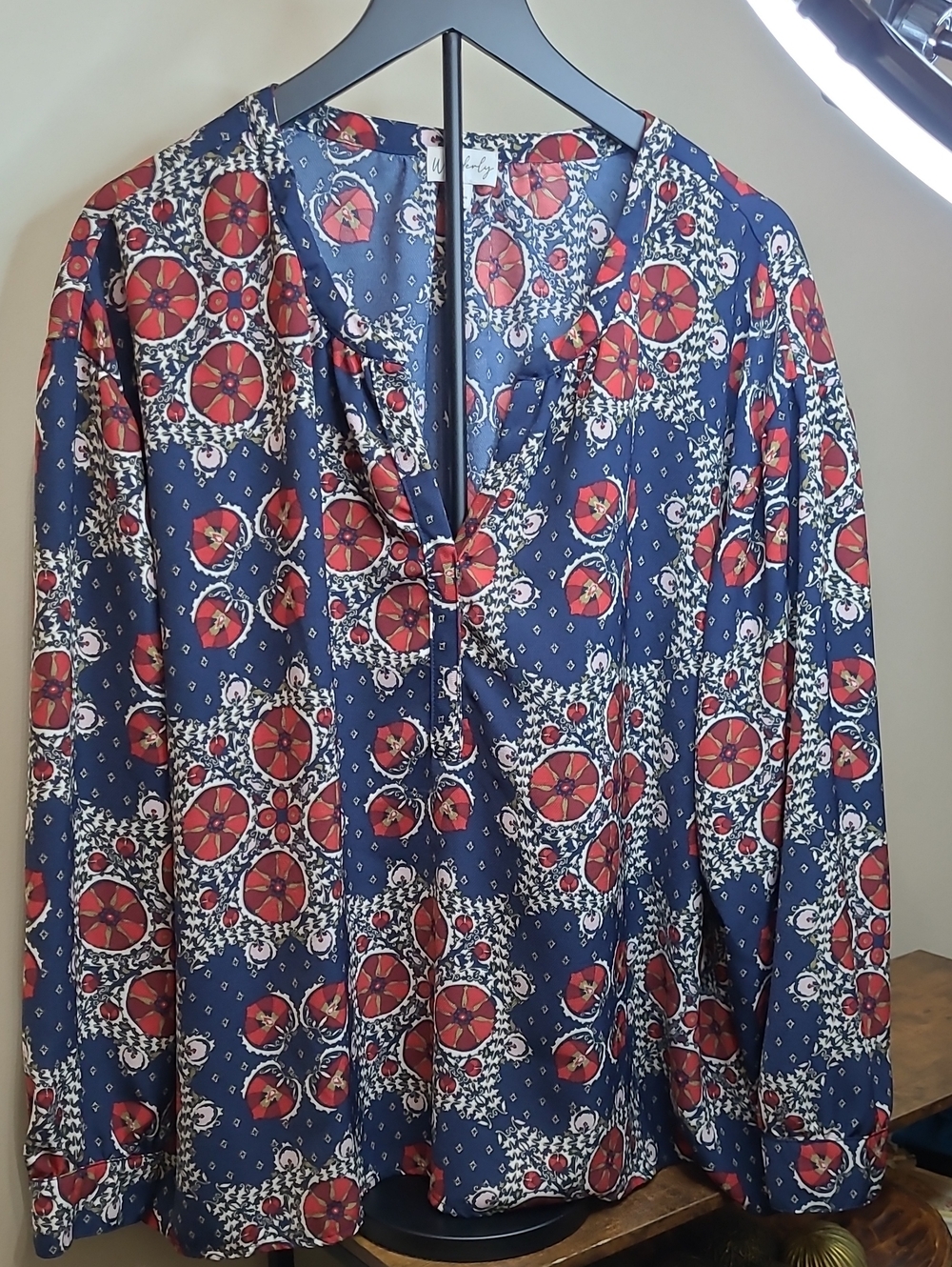 Wonderly Navy Blue & Colorful Print Blouse size 2X